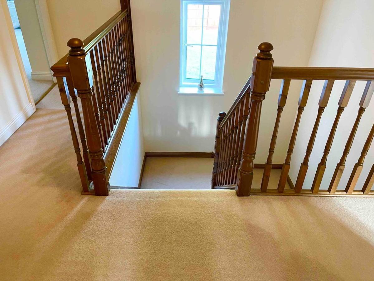 Luxurious Executive 4 Bedroom Whole Home | For 10 Hensol Esterno foto